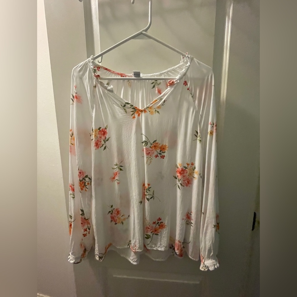 Old Navy floral blouse - M